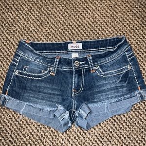 Super cute Mudd shorts